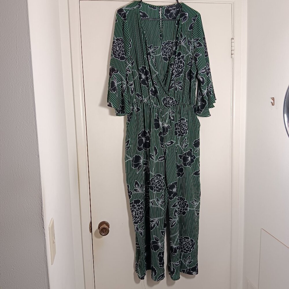 City chic green  floral wide leg jumpsuit size S/16